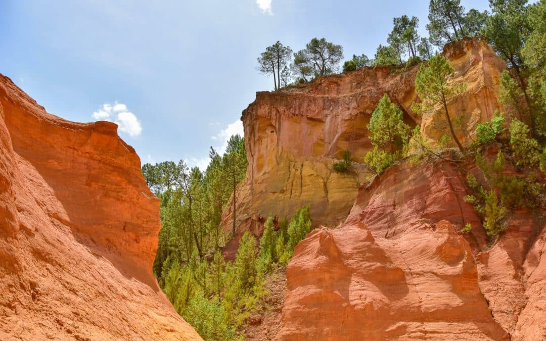 Roussillon et ses ocres : un spectacle naturel unique en Provence
