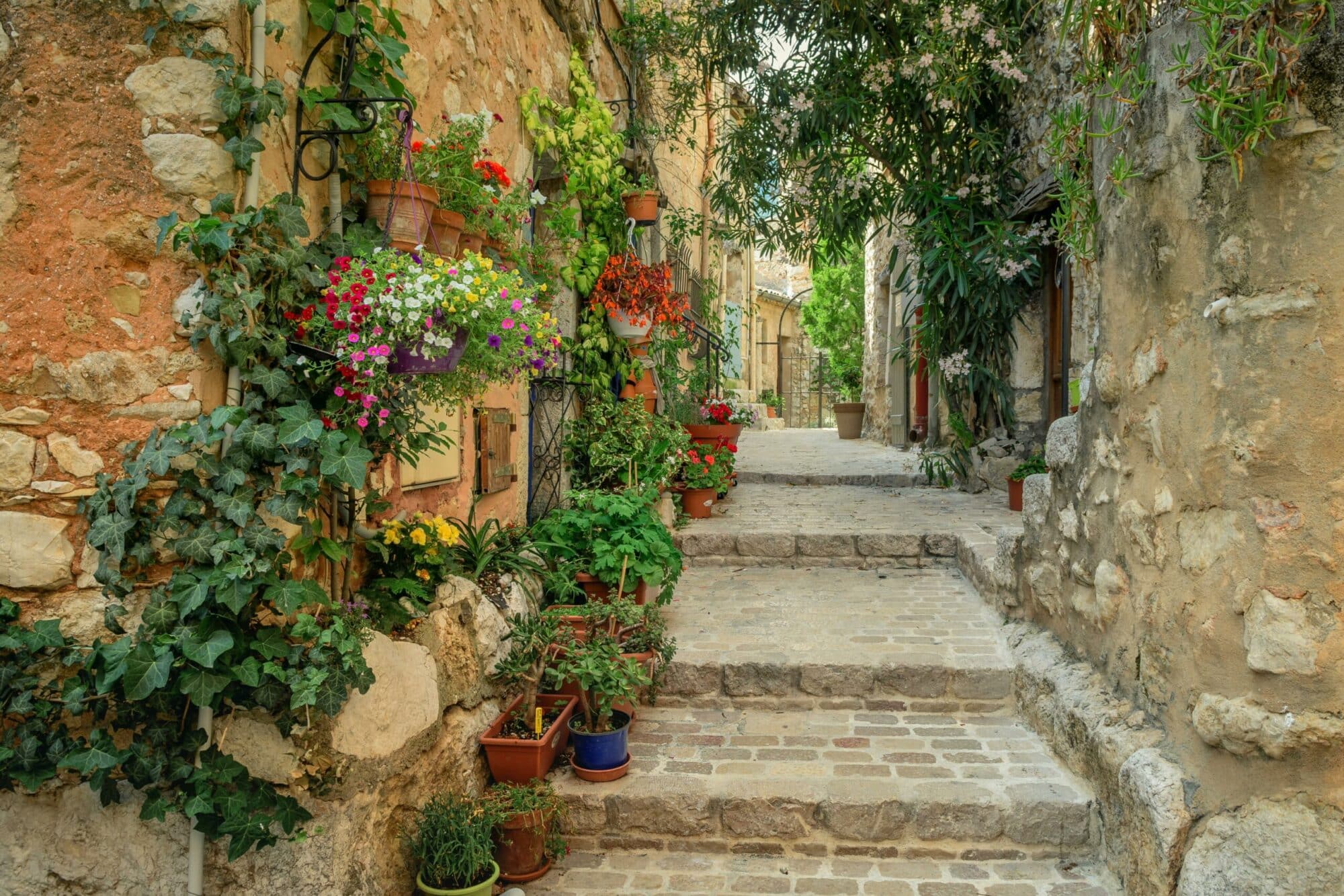 Les villages incontournables du Luberon : une immersion dans l’authenticité provençale